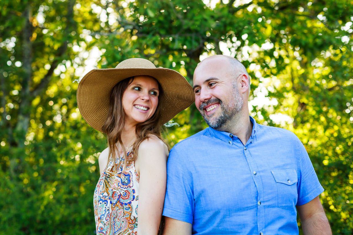 séance engagement couple avant mariage photographe Cahors